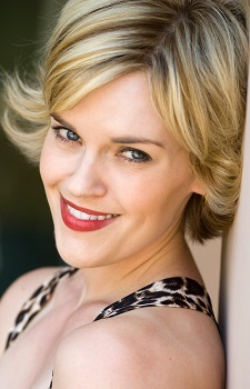 Kari Wahlgren